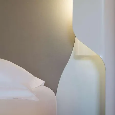 Ogfoix Hotel