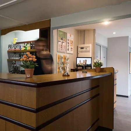 Ogfoix Hotel